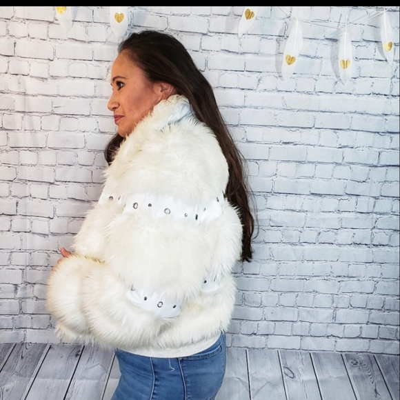 Wilsons Leather White Fur Studded Leather Jacket - Picture 5 of 5